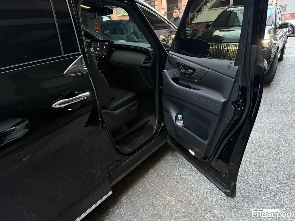 Toyota Alphard 2.5 HEV AWD 2025 — миниатюра 4