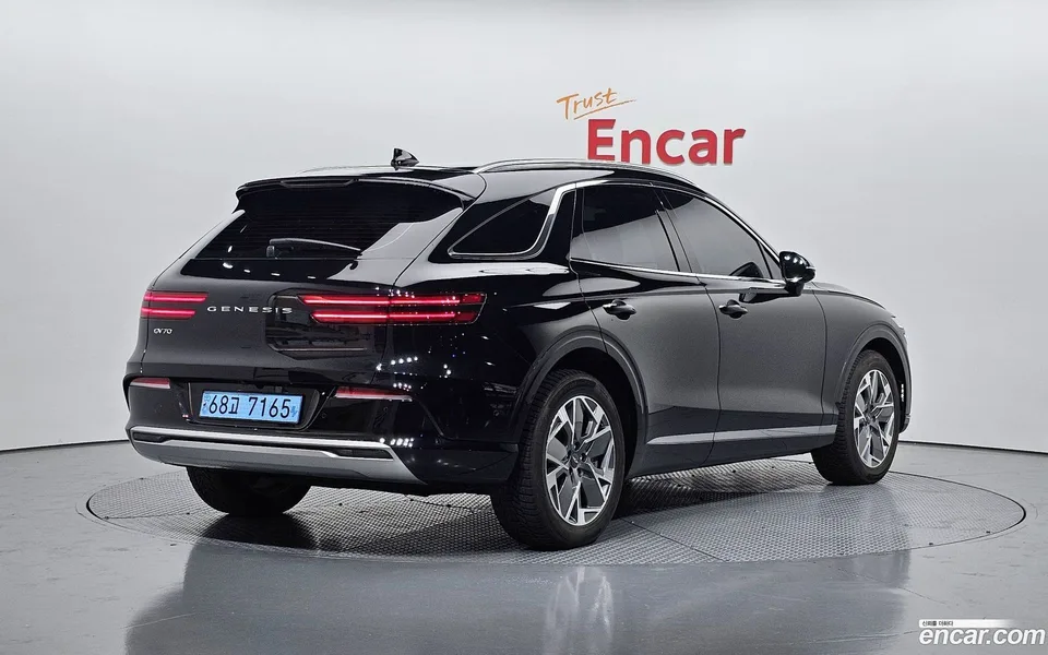 Genesis Electrified GV70 e-AWD 2022 — миниатюра 2