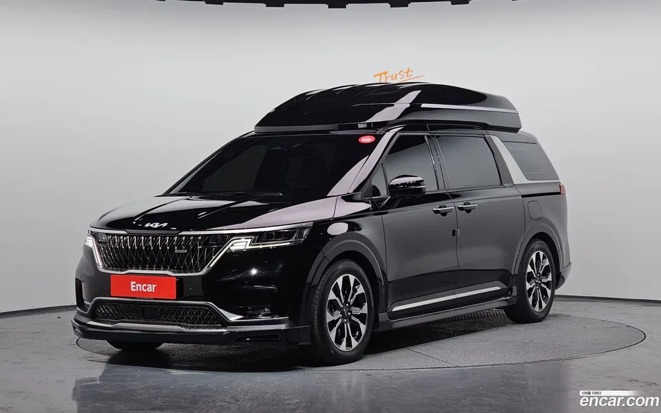 Kia Carnival 9 () 2022 — фото 1, купить с доставкой в Москву
