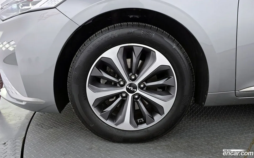Kia K8 Hybrid 2022 — миниатюра 5