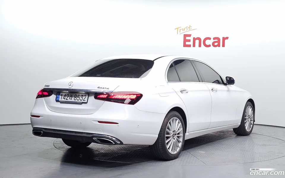 Mercedes-Benz E-Class E250 2022 — миниатюра 2