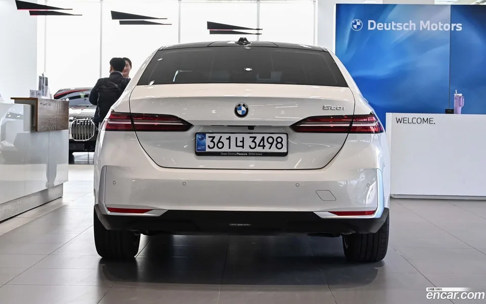 BMW 5 Series 520i 2025 — миниатюра 3