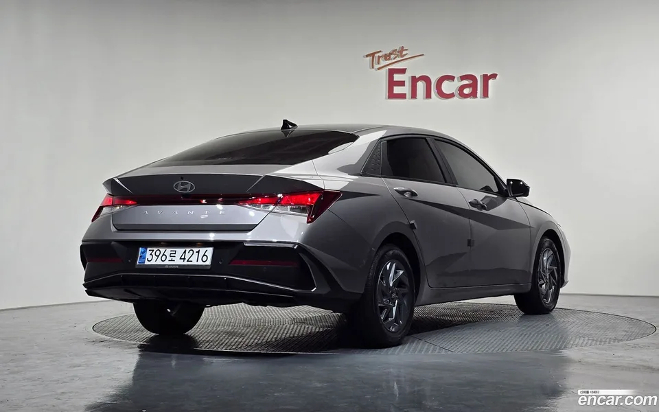 Hyundai Avante CN7 1.6 2023 — миниатюра 2