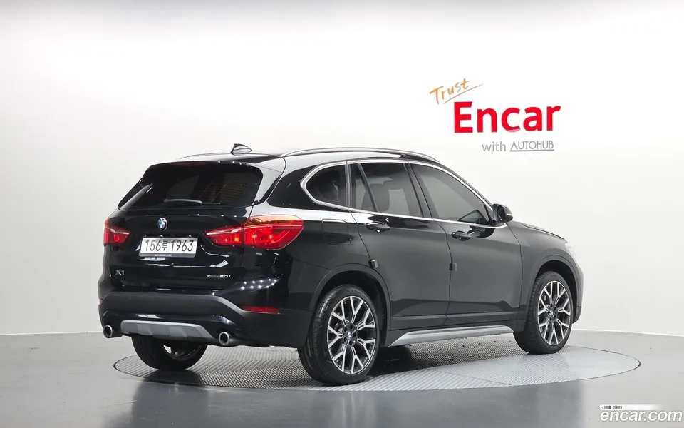 BMW X1 xDrive 20i xLine 2022 — миниатюра 2
