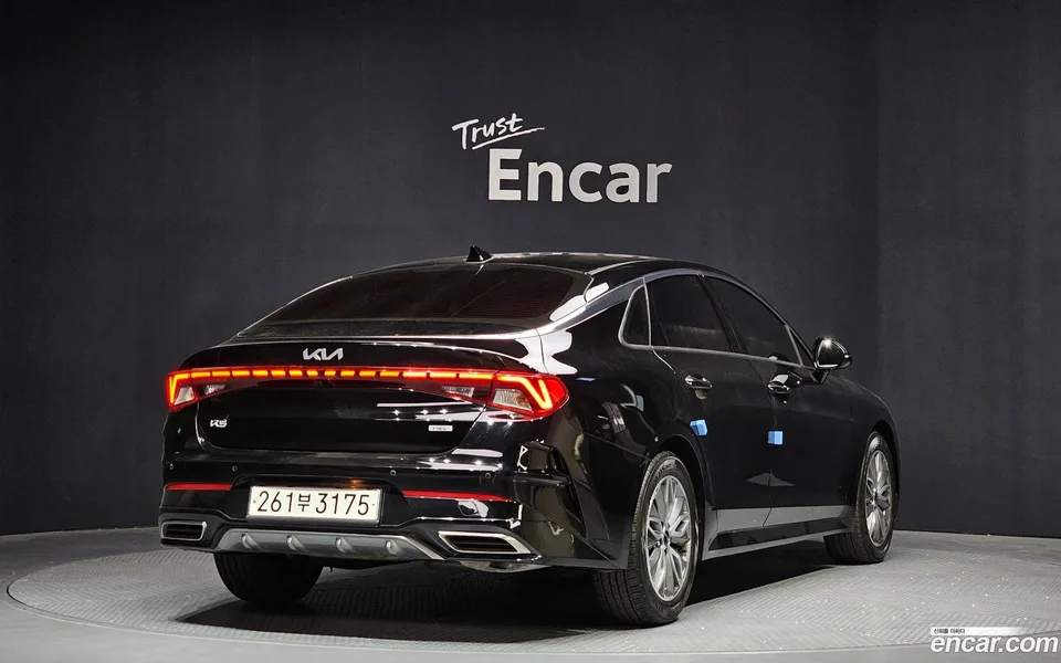 Kia K5 Hybrid 2023 — миниатюра 2