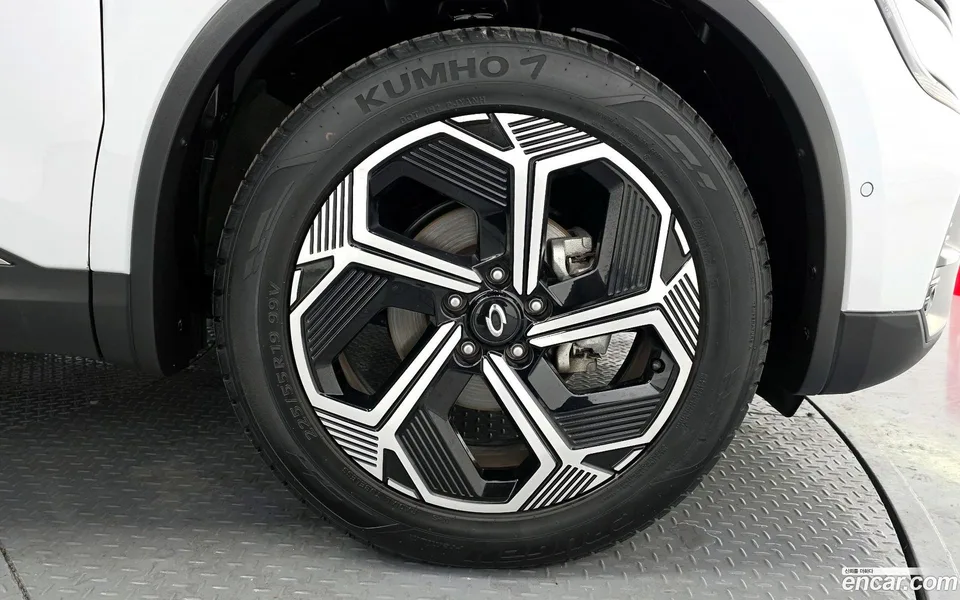 Renault Samsung QM6 2.0 LPe RE 2WD 2023 — миниатюра 5