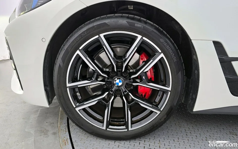 BMW 4 Series 420i M 2025 — миниатюра 5