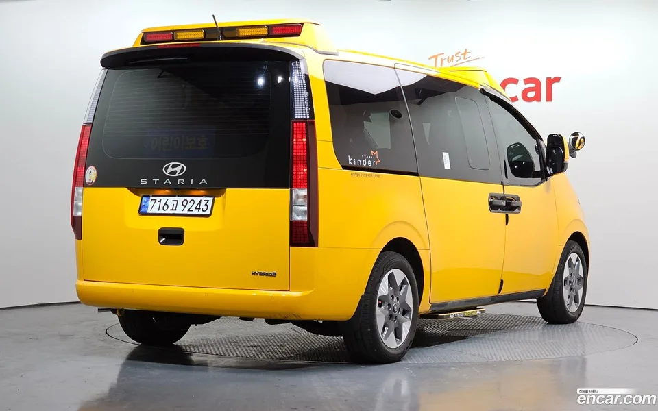 Hyundai Staria HEV 1.6 2024 — миниатюра 2