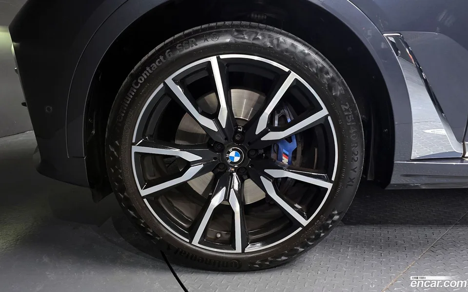 BMW X7 xDrive 40i M 6 2022 — миниатюра 5