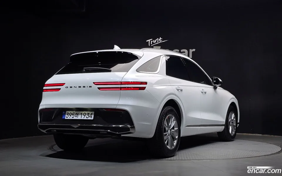 Genesis GV70 2.5T 2WD 2026 — миниатюра 2