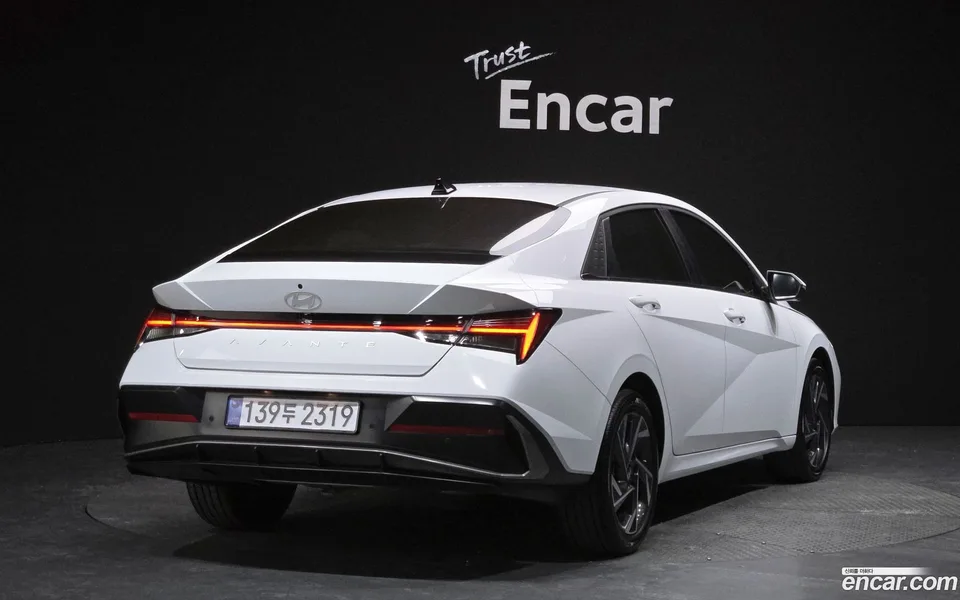 Hyundai Avante CN7 1.6 2025 — миниатюра 2