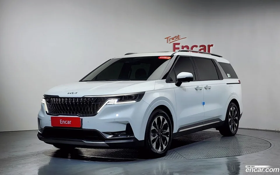 Kia Carnival 9 2023 — фото 1, купить с доставкой в Москву