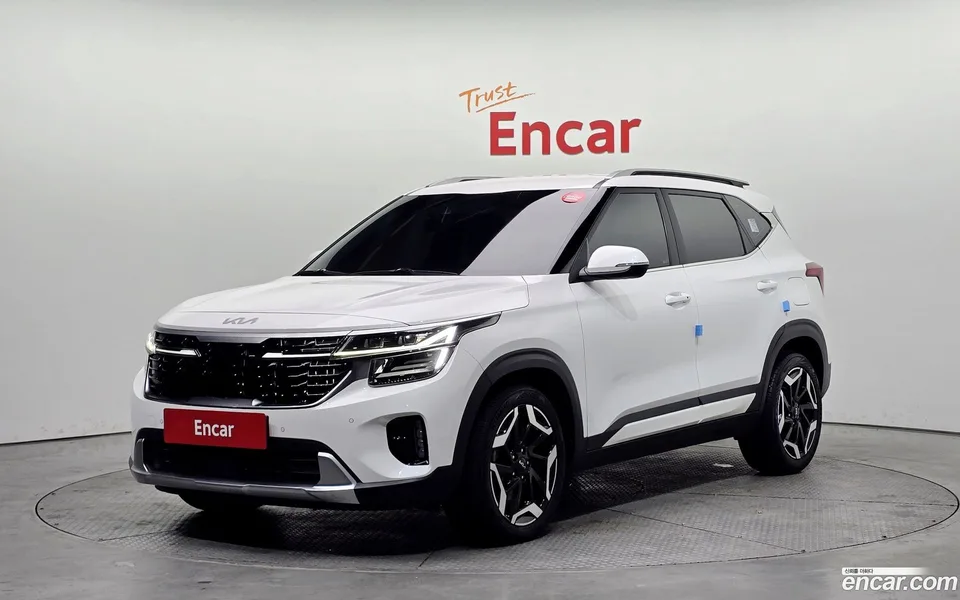 Kia Seltos 1.6 2WD 2022 — фото 1, купить с доставкой в Москву