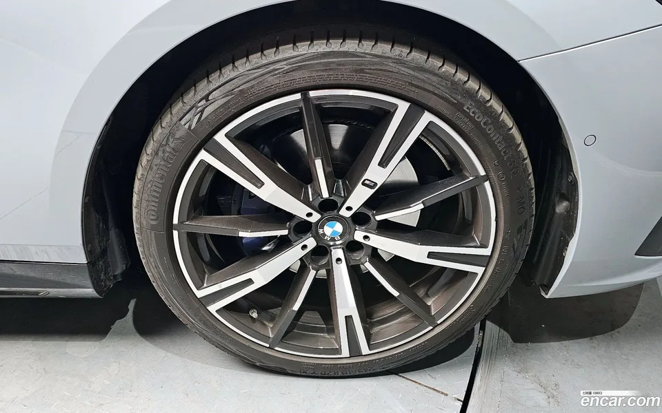 BMW 5 Series 530i xDrive M 2024 — миниатюра 5