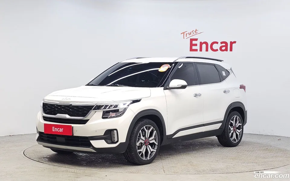 Kia Seltos 1.6 2WD 2022 — фото 1, купить с доставкой в Москву