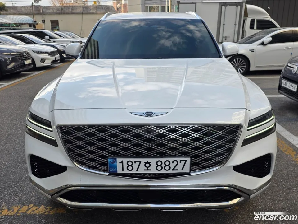 Genesis GV80 2.5T 2WD 2026 — фото 1, купить с доставкой в Москву