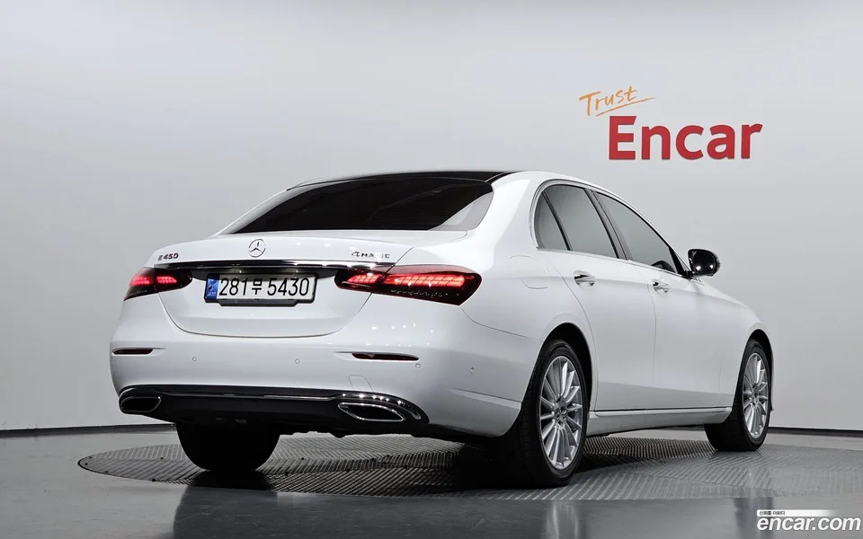 Mercedes-Benz E-Class E250 2022 — миниатюра 2