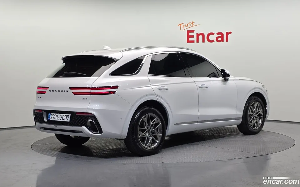Genesis GV70 2.5T AWD 2023 — миниатюра 2
