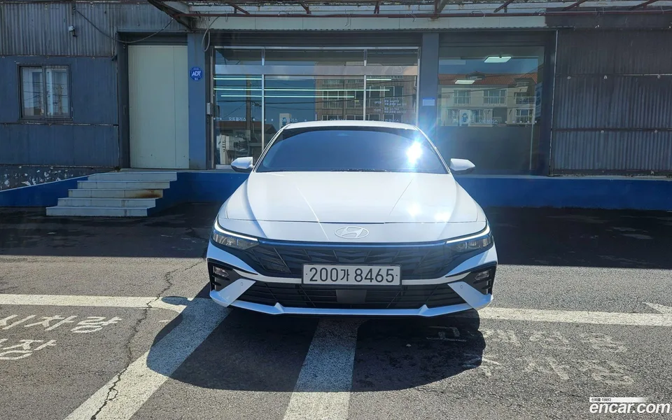 Hyundai Avante CN7 Hybrid 2025 — миниатюра 2