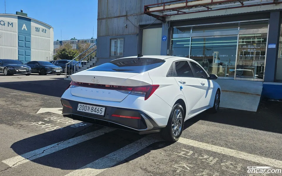 Hyundai Avante CN7 Hybrid 2025 — миниатюра 4