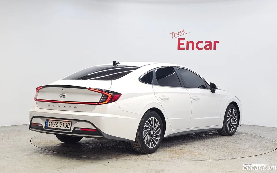 Hyundai Sonata Hybrid 2022 — миниатюра 2