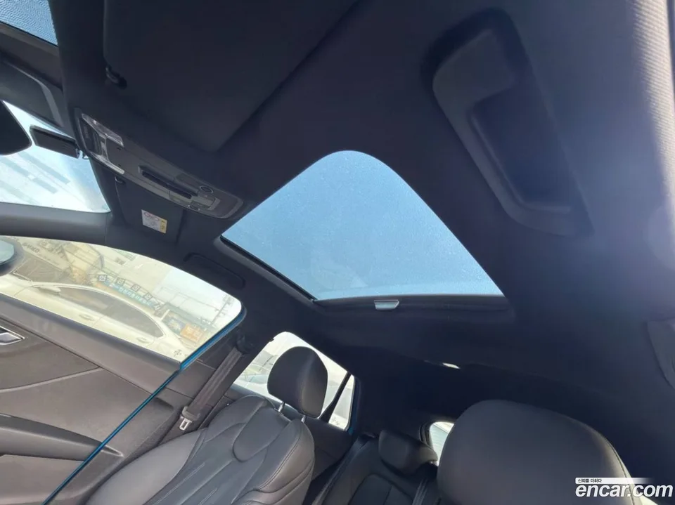 Audi Q2 35 TDI 2023 — миниатюра 5