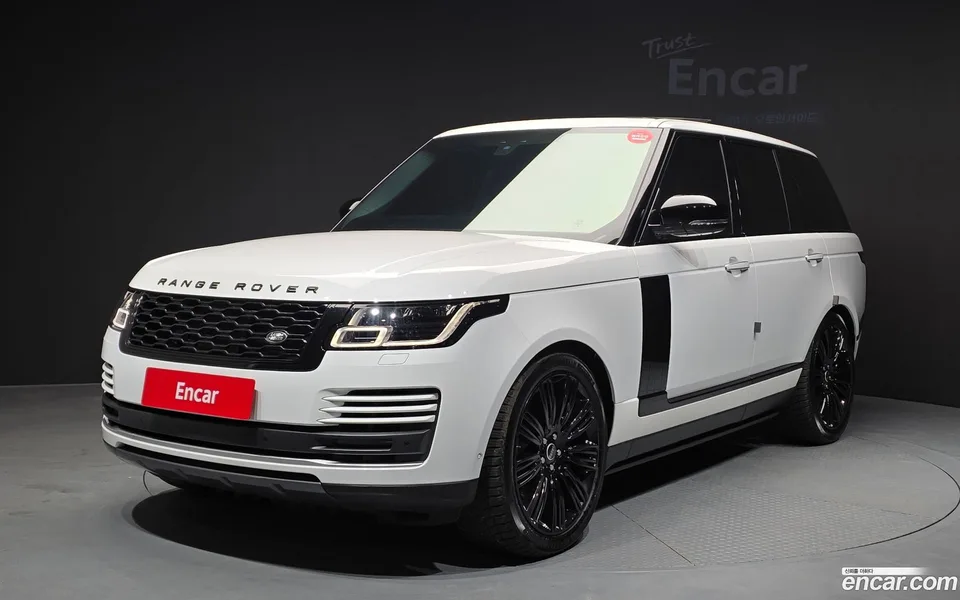 Land Rover Range Rover 5.0 SC Vogue SE 2022 — фото 1, купить с доставкой в Москву