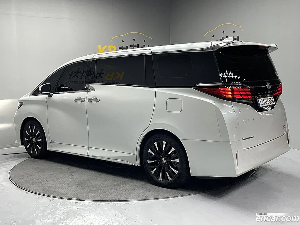 Toyota Alphard 2.5 HEV AWD 2024 — миниатюра 2