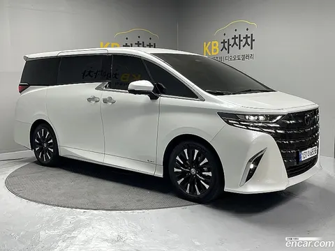 Toyota Alphard 2024 buy in Moscow