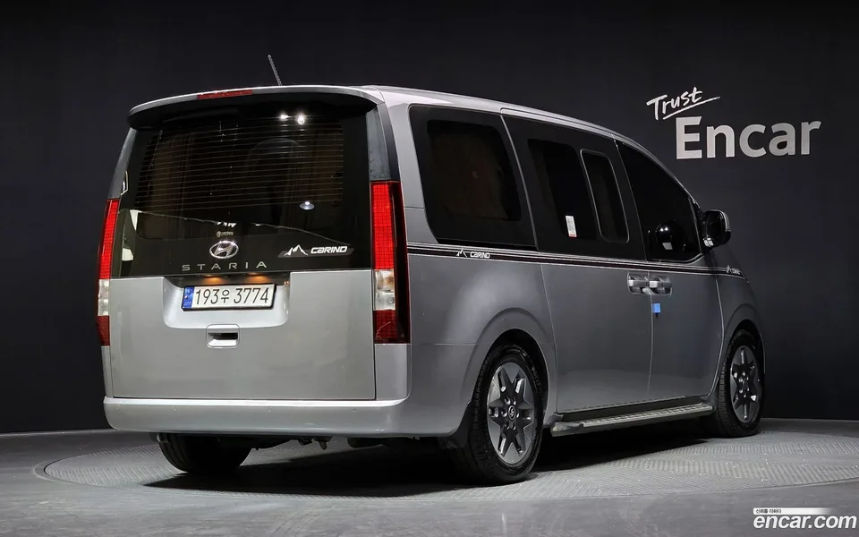 Hyundai Staria 9 2023 — миниатюра 5
