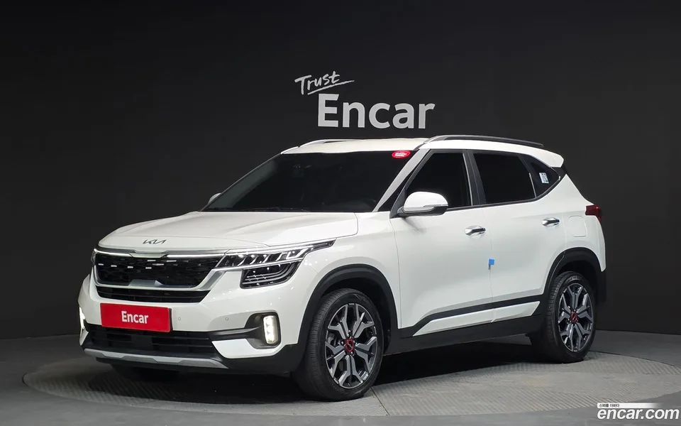 Kia Seltos 1.6 2WD 2022 — фото 1, купить с доставкой в Москву