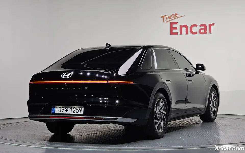 Hyundai Grandeur 2.5 2WD 2024 — миниатюра 2