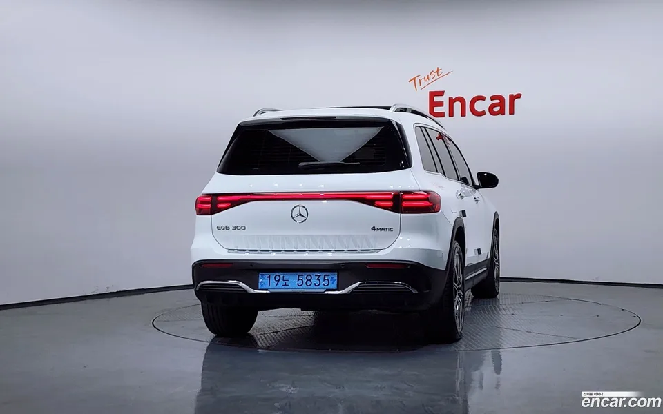 Mercedes-Benz EQB EQB300 4MATIC AMG 2024 — миниатюра 4