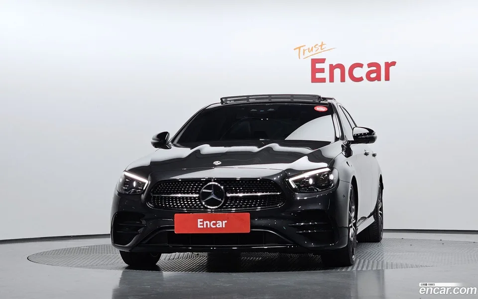 Mercedes-Benz E-Class E350 4MATIC AMG Line 2023 — миниатюра 3