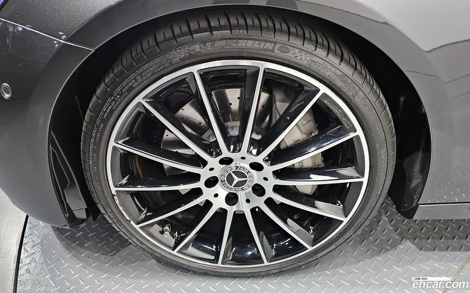 Mercedes-Benz E-Class E350 4MATIC AMG Line 2023 — миниатюра 5