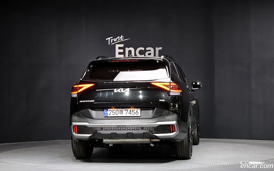 Kia Sportage Hybrid 4WD 2023 — миниатюра 4