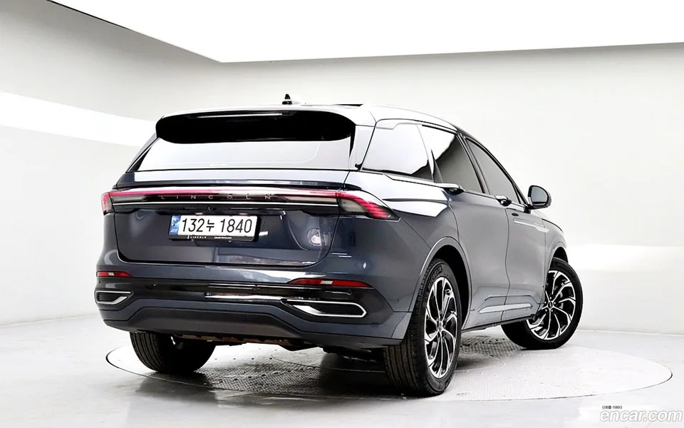 Lincoln Nautilus 2.0 AWD 2024 — миниатюра 2