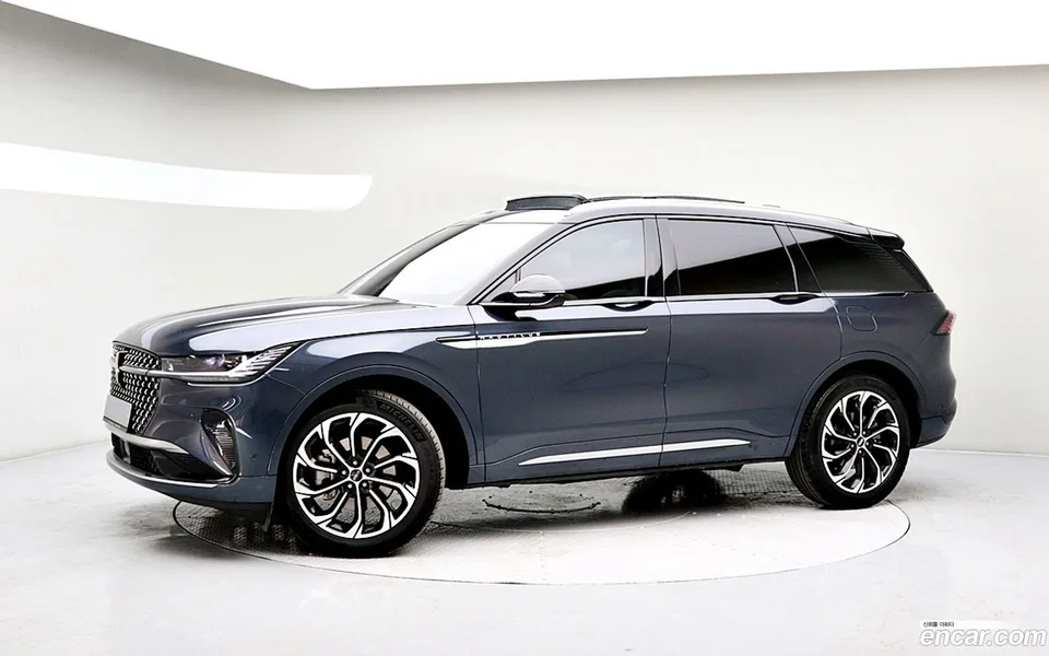 Lincoln Nautilus 2.0 AWD 2024 — миниатюра 3