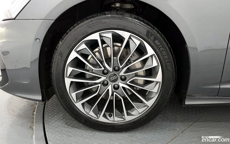 Audi A6 45 TFSI 2025 — миниатюра 5