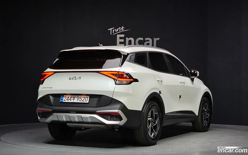 Kia Sportage 1.6 2WD 2022 — миниатюра 2