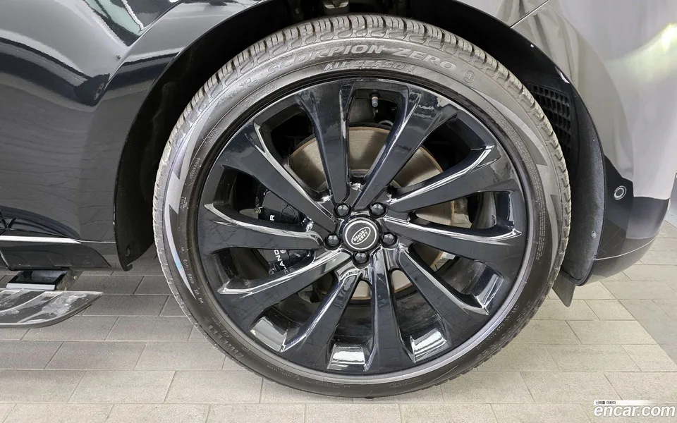 Land Rover Range Rover P530 AB LWB 2023 — миниатюра 5