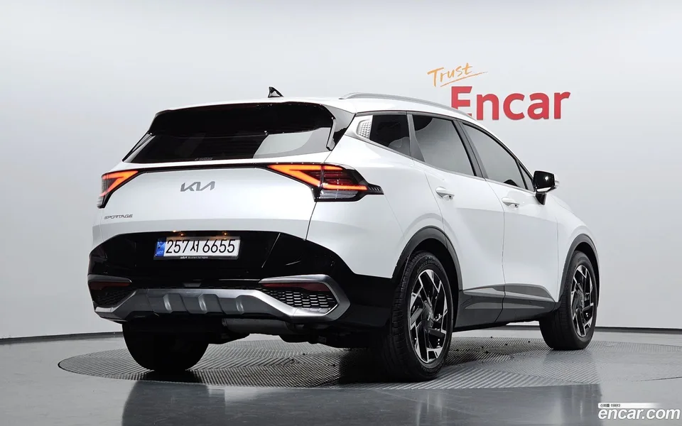 Kia Sportage 2.0 2WD 2022 — миниатюра 2