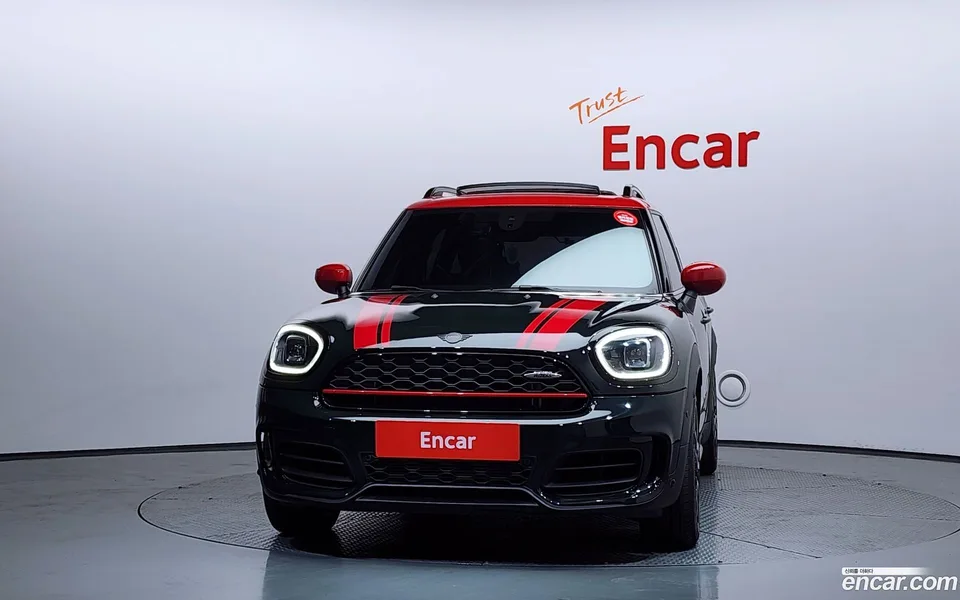 MINI Cooper S Countryman JCW 2023 — миниатюра 3