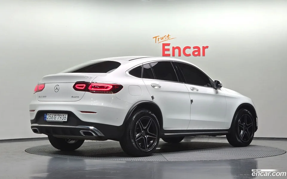 Mercedes-Benz GLC-Class GLC300 4MATIC 2023 — миниатюра 2