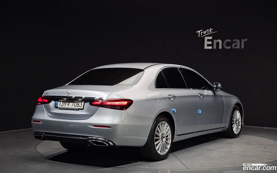 Mercedes-Benz E-Class E250 2022 — миниатюра 2