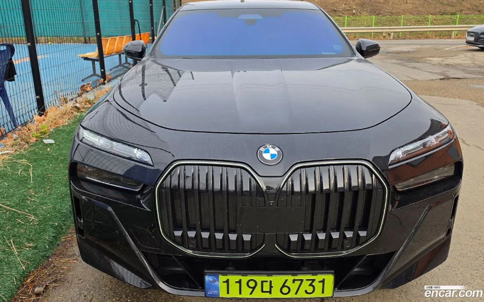 BMW 7 Series 740d xDrive M 2025 — фото 1, купить с доставкой в Москву