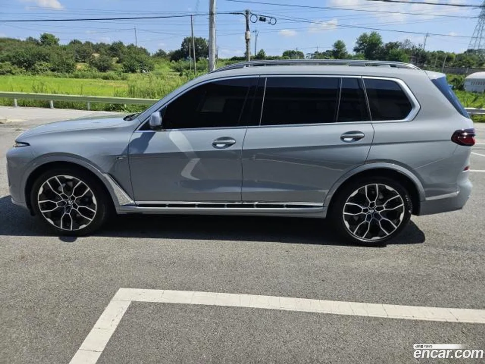 BMW X7 xDrive 40i M 6 2024 — миниатюра 2