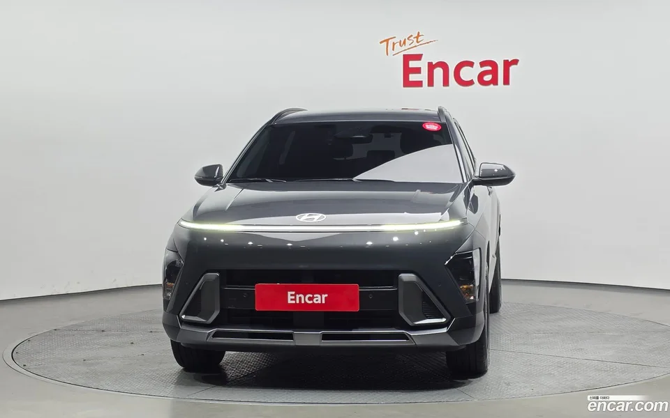 Hyundai Kona Hybrid 2023 — миниатюра 3