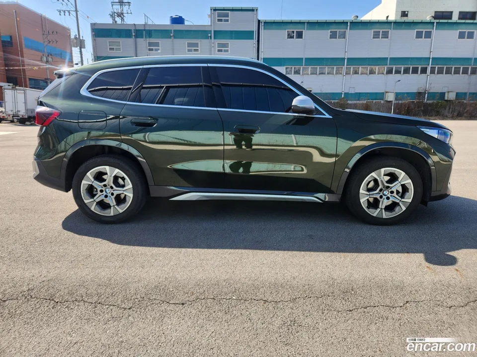 BMW X1 sDrive 20i xLine 2023 — миниатюра 3