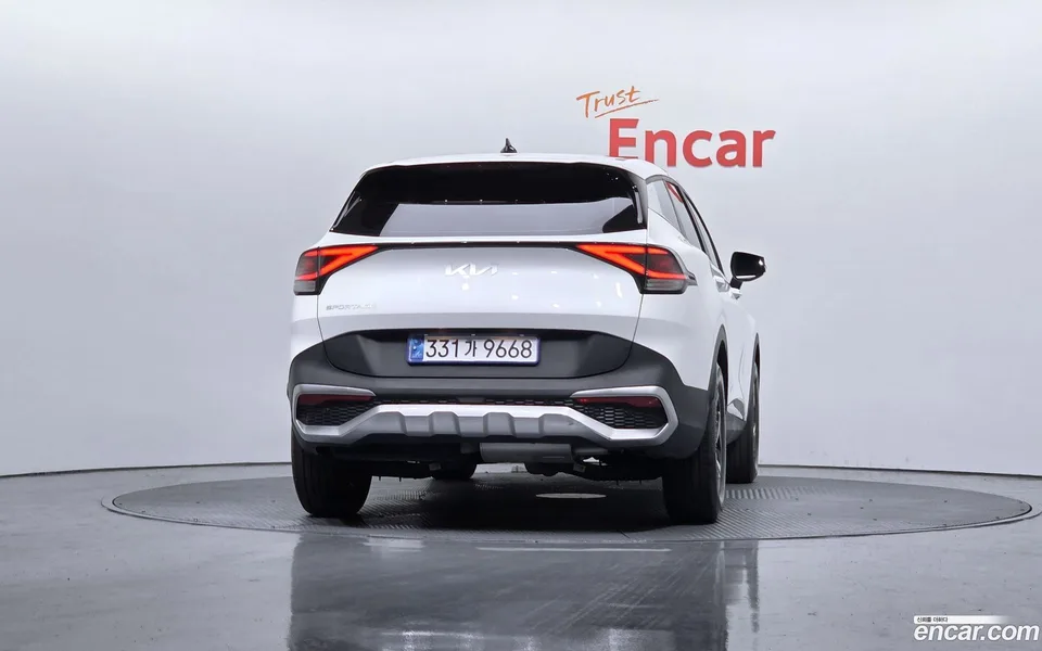 Kia Sportage 2.0 2WD 2022 — миниатюра 3